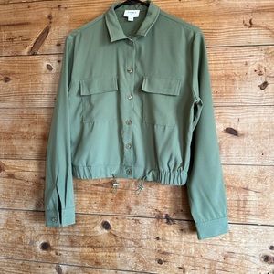 Everly Green Drawing Waist Crop Top